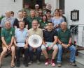 Bild: Schlosser
Bei den Wettkämpfen zum 60-jährigen Gründungsfest der Naabtalschützen freuten sich besonders die beiden Hauptgewinner Erich Winter und Manfred Wittke (sitzend, Mitte).