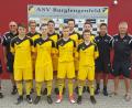 Bild: bsb
Der ASV steht vor einem Umbruch: (hinten von links) Trainer Matthias Bösl, Abteilungsleiter Werner Besenhard, Thomas Rappl, Andreas Meyer, Maximilian Hupfloher, Marcel Faltermeier, Co-Trainer Patrick Schleicher und Günter Schleicher sowie (vorne von links)  Maximilian Schreyer, Moritz Ram, Julian Pfab, Julian Balzer.  	Bild: bsb