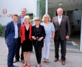 Bild: Lissy Höller/Medbo
Beim Festakt dabei (von links): Helmut Hausner, Dr. Johannes Pichler, Maria Dotzler, Heidelinde Weiss, Helga Lüngen und Franz Löffler.