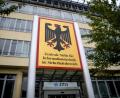 Bild: Matthias Balk/dpa
Der Eingang zur neuen  "Zentrale Stelle für Informationstechnik im Sicherheitsbereich"  im Osten von München