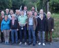 Bild: slh
Beim Kreisschießen  gewann die Nabburger Feuerschützengesellschaft  den Wanderpokal. Mit im Bild die  nachfolgenden Mannschaften und die  besten Einzelschützen. Zu den Erfolgen  gratulierten 
Pokalspender Arnold Kimmerl (links), Schützenmeister Rudi Schreyer (rechts daneben) , OSB-Vizepräsidentin Herta Zeiler (vorne links) sowie  OSB-Präsident Franz Brunner (rechts).