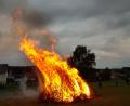 Bild: ekl
Der Kolping-Spielmannszug hatte wieder zum Abbrennen des Johannisfeuers eingeladen.
