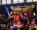 Bild: exb
Die Wiband bringt den Flair der 60er, 70er und 80er Jahre samt der weiteren Entwicklung des Rocks auf die Bühne der Freizeitanlage.