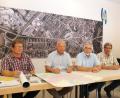 Bild: Thomas Dobler
Eduard Gleich, der Bauleiter der Maßnahme, und Baudirektor Gottfried Weishäupl, beide Staatliches Bauamt, Bürgermeister Manfred Rodde und für die ausführende Tiefbaufirma Schulz Niederlassungsleiter Thomas Magerl (von links) informierten über das große Straßenbau-Vorhaben. Der Plan im Hintergrund zeigt die betroffenen Straßen.