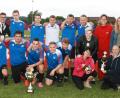 Bild: lk
Sieger der Herren das „Long Island Iceteam“ und bei den Damen das BRK-Team Plößberg, ganz rechts 1. Vorsitzender des Sportvereins Schönkirch Toni Härtl