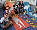 Bild: rgr
Die Viertklässler beim Mitmach-Workshop "KörperWunderWerkstatt".