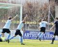 Bild: Ziegler
Die Spieler des ASV Haselmühl II jubeln im A-Klassen-Spiel gegen die SG Rieden II/SV Vilshofen über einen Torerfolg – und nun auch über den Gewinn des Fairnesspokals. Keine andere Mannschaft im Fußballkreis Amberg/Weiden war in der abgelaufenen Spielzeit so fair wie die ASV-Reserve.