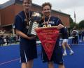 Bild: exb
Die beiden gebürtigen Vohenstraußer Wolfgang Grießl (links) und Harald Haberl freuen sich über den Gewinn der deutschen Meisterschaft mit ihrem Verein HLC Rot-Weiß München.