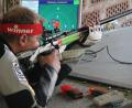 Bild: Dirscherl, Ludwig
Ferdinand Stipberger (Hubertus Knölling) mit dem Kleinkalibergewehr in der Königsdisziplin 3x40 beim Liegendschießen.