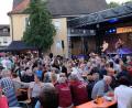 Bild: Bäumler
Hunderte von Besuchern strömten zum Eckert-Hof, um "Sommer dahoam"  mitzuerleben. Für sie gab es warme Temperaturen, viel Musik und jede Menge Spaß.