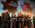 Bild: Götz
Hans Schuierer (mit Mikrofon) bei der Premiere des "Wackersdorf"-Films in München.