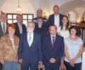 Bild: exb
1. Reihe (von links): Monika Helm (Frau von Klaus Helm), Klaus Helm, Roland Sommer, Birgit Sommer (Frau von Roland Sommer)  2. Reihe (von links): Oberbürgermeister Oliver Weigel, Lothar Friedmann (Hauptamtsleiter), Ute Kaiser (stellv. Personalratsvorsitzende), Franziska Friedrich (Personalstelle)  3. Reihe (von links): Stefan Kolb (Sachgebietsleiter Betriebsverwaltung), Stefan Büttner (Bauamtsleiter)