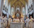 Bild: es
Msgr. Willibald Spießl feierte am Sonntag sein 60-jähriges Priesterjubiläum. Rechts von ihm Festprediger Msgr. Wolfgang Riedl aus Metten