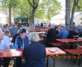 Bild: hä
Auf dem Festplatz unter den Linden füllten sich die Bierbänke am nachmittag trotz des frischen Windes.