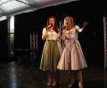 Bild: wro
Zusammen mit den Zillertaler Haderlumpen gewann das österreichische Gesangsduo Sigrid und Marina den Grand-Prix der Volksmusik 2007. Eine Auswahl ihrer und anderer bekannter Lieder stellten sie im "Gwäxhaus" vor.