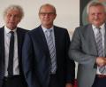 Bild: TR
Zufriedene Gesichter nach der Einweihung des neuen Ärztehauses, von links: Wolfgang Lippert, Kliniken AG-Vorstand Josef Götz, Reiner Fröhlich, Krankenhausleiterin Claudia Kost, Franz Stahl und Tobias Reiß.