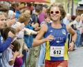 Bild: Ziegler
Nachdem der Stadtlauf ein Jahr pausiert, weil keine Ausrichter gefunden wurden, ist es dank des P-Seminars endlich wieder soweit: Mit viel Arbeit und Unterstützung organisieren erstmals die Schüler den Stadtlauf.
