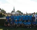 Bild: OBL
In der Region gibt es seit Sonntag, 8. Juli, 16 neue top-ausgebildete Trainer der C-Lizenz-Stufe des Bayerischen Fußball-Verbandes. Beim Gruppenfoto in Michelfeld waren auch Referent Daniel Hanisch (rechts) und die Jugendleiterin des ASV Michelfeld sowie der SG Auerbach Kathrin Gsell (Dritte von rechts) anwesend.