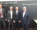 Bild: EXB
Zuhörer beim Vortrag von Professor Dr.-Ing. Stefan Braunreuther (Zweiter von rechts) sind auch Siemens-Standortleiter Alfred Koch, Bürgermeister Werner Nickl und Professor Dr. Franz Magerl (von rechts).