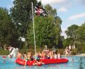 Bild: sön
Hier tummelten sich immer viele kleine Seeräuber: Der Renner für die Kinder beim Aqua-Sommer-Fun im Freibad Rieden war das große Piratenschiff – natürlich mit Piratenflagge.