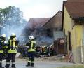 Bild: CV
Der Großbrand in Schmalhof forderte die Einsatzkräfte enorm. Einige Feuerwehrleute zogen sich Rauchgasvergiftungen zu und wurden im Krankenhaus stationär behandelt.
