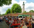 Bild: Dobmeier
Bitte zusteigen: Die Haltestelle drittes Dorffest in Neunkirchen ist gut besucht dank dem engagierten Einsatz aller Vereine.