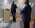 Bild: exb
Alfred Wolf (links) und Werkleiter Gerhard Geiger bei der Eröffnung der Ausstellung "Aus der Geschichte in die Zukunft" im Kurmittelhaus Sibyllenbad.