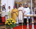 Bild: bba
Den ersten Festgottesdienst feiern Kaplan Daniel Fenk, Bischof Thomas Holub, Dekan Walter Hellauer (Mitte, von links).