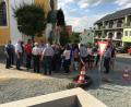 Bild: gra
Die Neuhauser CSU sieht sich vor Ort die Baustelle "Marktpodest" an.