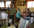 Bild: bjp
Ein harmonisches Duo gaben Akkordeonist Manfred Wilfling und Bruno Primann mit der Teufelsgeige beim Landvolk-Sommerfest in Preißach ab.
