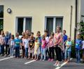 Bild: fdl
Konrektorin Susanne Kasberger und die Schüler begrüßen die vielen Gäste beim Tag der offenen Tür.