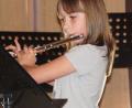 Bild: agr
Die Kinder versuchten sich an den verschiedenen Instrumenten.