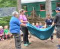 Bild: dob
Sechs "Schlaue Füchse" wurden beim diesjährigen Sommerfest verabschiedet. Ab September geht es für sie nicht mehr in den Wald sondern in die Schule.