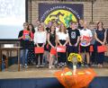 Bild: exb
Die Mittelschule verabschiedet 18 junge Leute mit einem Festakt und zeichnet die besten Schüler gesondert aus.