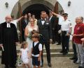 Bild: wro
Den Bund der Ehe schlossen Kristina Ruß und Bastian Ernstberger. Getraut wurden sie in der Auferstehungskirche von Pfarrer Martin Schlenk.