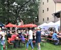 Bild: rgr
Viele Besucher ließen es sich beim Annafest am Kastenhaus gut gehen. Die Grafenwöhrer Feuerwehr übernahm die Bewirtung.