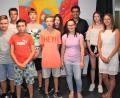 Bild: rgr
Sabrina Sloot (rechts) und Maria Rübe-Hitzinger (links) haben acht Schüler und Schülerinnen aus den Mittelschulen Grafenwöhr und Eschenbach zu Streitschlichter und -schlichterinnen ausgebildet. Mit auf dem Bild ist Thomas Schmidt (Dritter von rechts), der Rektor der Grafenwöhrer Mittelschule.