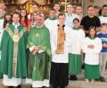 Bild: lg
Nach dem Gottesdienst gruppierten sich alle anwesenden Ministranten zu einem Abschiedsfoto im Altarraum.