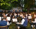 Bild: ga
40 Musikanten der Blaskapelle Auerbachtal begeisterten einen vollbestzten Unterauerbacher Pfarrgarten mit bayerisch-böhmischer Musik.