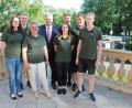 Bild: Michael Schröter
Die neue Landjugend-Ortsgruppe aus Betzenberg macht einen Antrittsbesuch im Landratsamt. Von links Anja Nitzbon, Philipp Nitzbon, Lea Stark, Landrat Richard Reisinger, Magdalena Melzer, Maximilian Nitzbon, Lukas Stark und Uwe Kölbel.