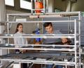 Bild: OTH Amberg-Weiden
Studierende erläutern, wie ein Arbeitsplatz ergonomischer und effizienter gestaltet werden kann.