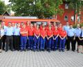Bild: egl
Den Jugendfeuerwehrlern gratulieren Lisa Opl, Michael Birner, 2. Vorsitzender Michael Weber, Sebastian Schlegel, Kommandant Michael Reindl (von links) sowie Katharina Hackl, KBI Hubert Blödt, Alexander Zeitler und KBM Armin Daubenmerkl (von rechts).
