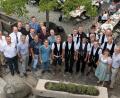 Bild: dtr
Bei der Freisprechungsfeier (von links): der Vorsitzende des Gesellenprüfungsausschusses Maurer, Josef Böhm, Obermeister Bau Werner Ott, Johann Zach von den Vereinigten Sparkassen, stellvertretender Landrat Roland Grillmeier sowie (von rechts) Stadtrat Reinhold Wildenauer, Obermeister Zimmerer Adrian Blödt, Josef Kellner vom Prüfungsausschuss Zimmerer und Kathrin Zellner von der Handwerkskammer.