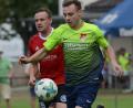 Bild: ham
Maximilian Herzog (vorne) machte den Deckel drauf: In der Nachspielzeit überlupfte er den Hutthurmer Torhüter zum 3:1 und sorgte für großen Jubel bei der SpVgg Pfreimd.