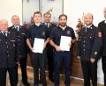 Bild: bgm
Landrat Andreas Meier (vorne, von rechts) und Kreisbrandrat Marco Saller ernannten Manuel Bock und Gregor Neumeier zu den neuen Leitern der UG-ÖEL. Dazu gratulierten auch die Kreisbrandinspektoren Martin List (von links), Martin Weig und Wolfgang Schwarz.