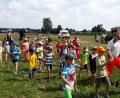 Bild: hir
Feuerwehr und Wasserwacht Pfreimd gestalten zusammen mit dem BRK Pfreimd als Teil des Ferienprogramms der Pfarrei eine spannende Übung für zahlreiche Kinder.