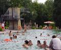 Bild: bkr
Das Naturerlebnisbad mit seinen vielseitigen Einrichtungen genießt große Anziehungskraft. Aufgrund der langen Hitzeperiode ist sogar ein neuer Besucherrekord in Reichweite.