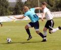 Bild: hho
Nachbarduell in Steinmühle: Der SVS empfängt am Sonntag um 15 Uhr Spitzenreiter Sportfreunde Kondrau. Am vergangenen Sonntag verlor Steinmühle das Derby beim TSV Konnersreuth mit 0:2. In dieser Szene hält Fabian Bilz (rechts) den Konnersreuther Mathias Härtl am Trikot fest.