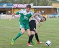 Bild: Rudi Gebert
Auf Urlauber Martin Bächer (links), hier im Zweikampf mit Fabian Klose vom 1. SC Feucht, muss der SV Mitterteich am Samstag im Heimspiel gegen den SC 04 Schwabach verzichten. Neben Bächer fehlen bei den Stiftländern weitere wichtige Akteure.