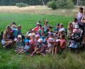 Bild: exb
36 Kinder und einige Mütter zur Begleitung machten sich mit OWV-Kingergruppenleiterin Roswitha Rödl auf den Weg in den Wald bei Redenbach zur Märchenwanderung.